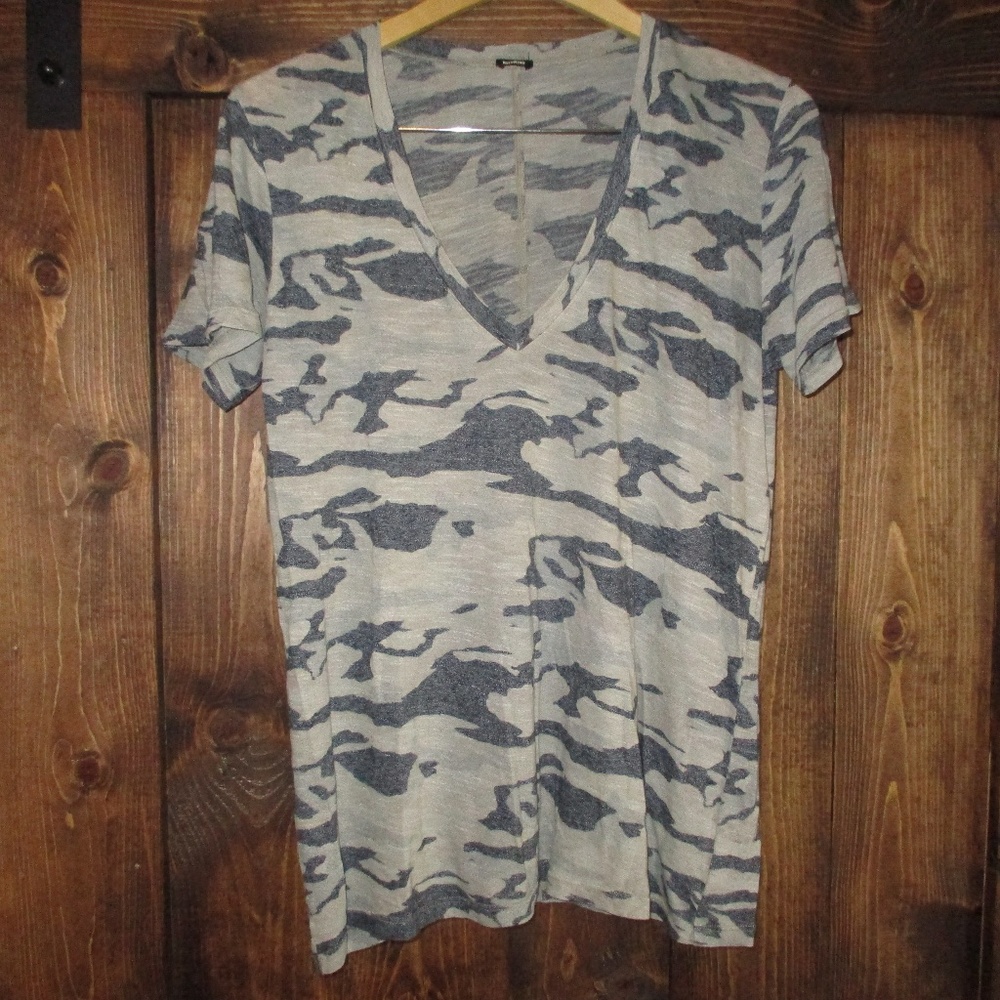 Monroe Camo Pale V-Neck Shirt